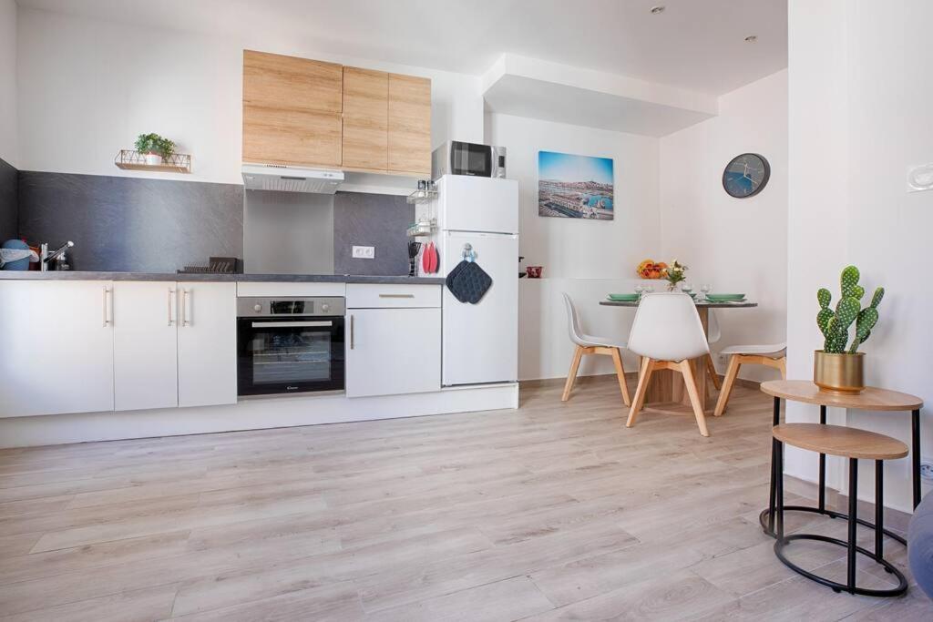 Joli T3 Avec Balcon - Gare St-Charles A 50 M Appartement Marseilles Buitenkant foto